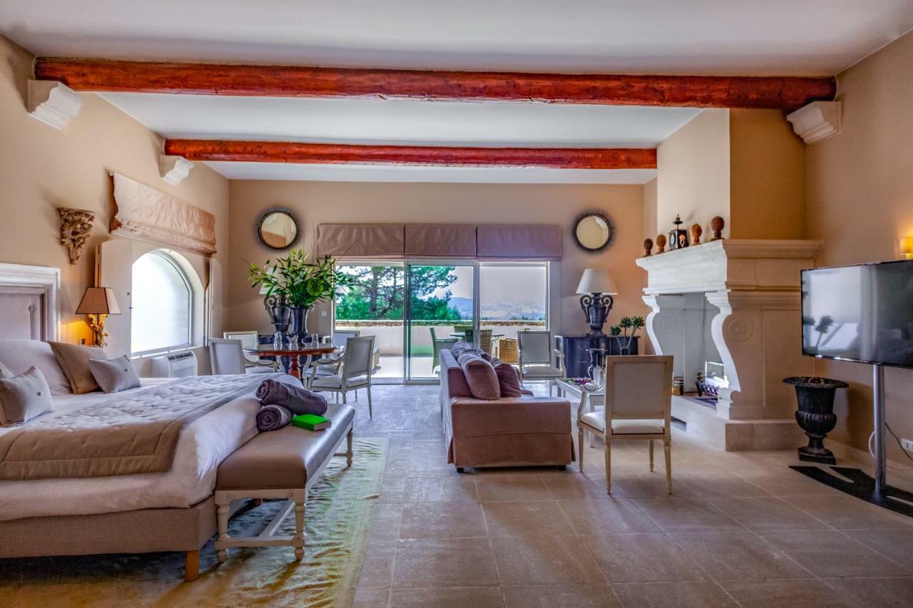 Le Phébus&Spa – Relais&Châteaux Joucas Esterno foto